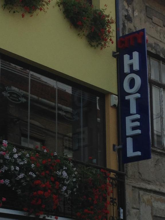 Heartland City B&B Tuzla Esterno foto