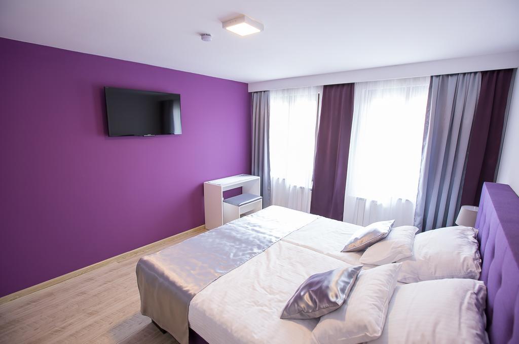 Heartland City B&B Tuzla Esterno foto