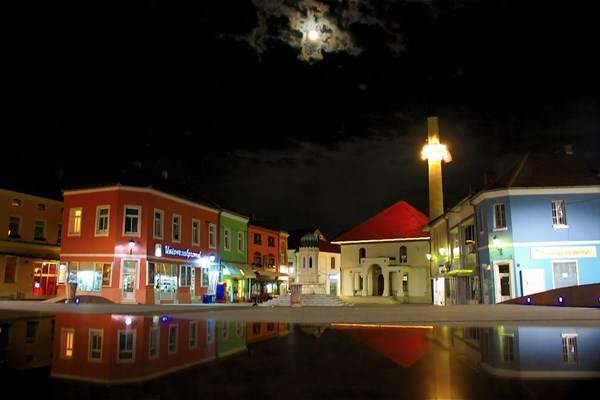 Heartland City B&B Tuzla Esterno foto