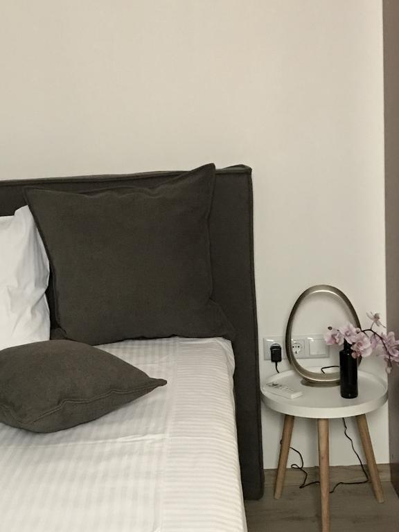 Heartland City B&B Tuzla Esterno foto