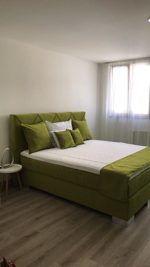 Heartland City B&B Tuzla Esterno foto